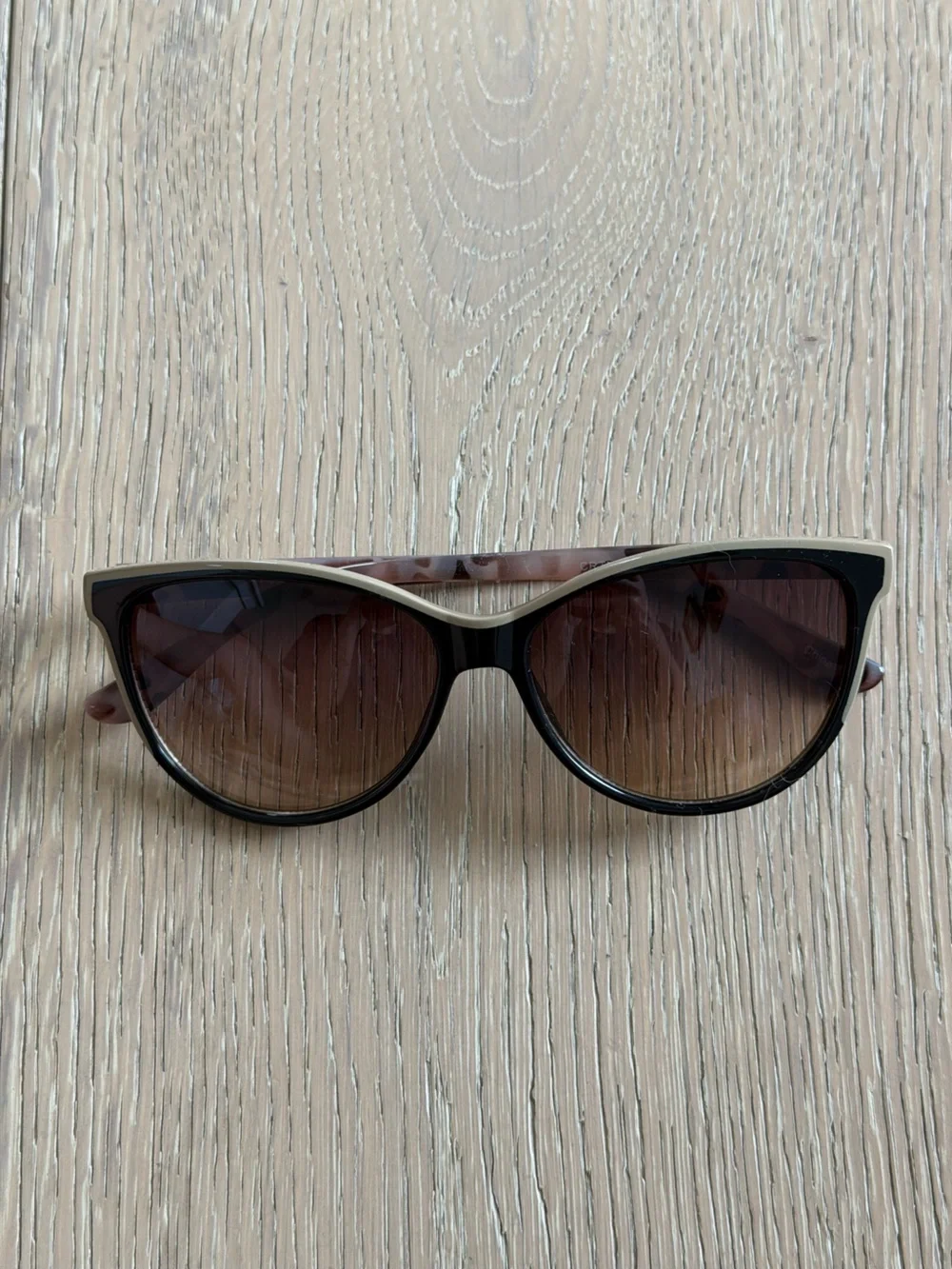 TAHARI TH777 UV Protective Women's Cat Eye Sunglasses